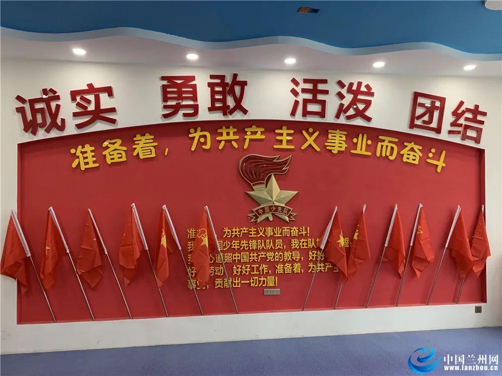 逃离空的老房子